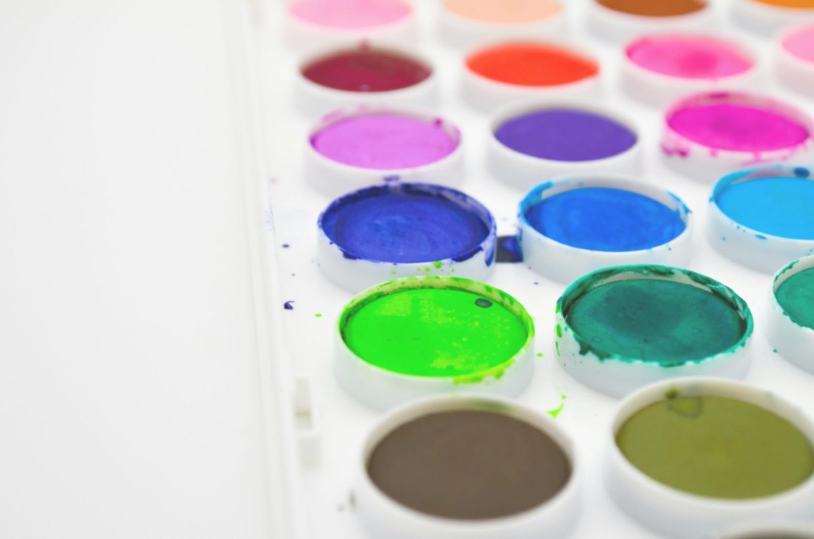 Kreative Arbeitsumgebung mit modernen digitalen Illustrationswerkzeugen